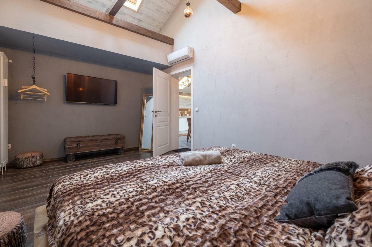 2-Bedroom Elegant Apartment In Mediterranean Style صوفيا المظهر الخارجي الصورة