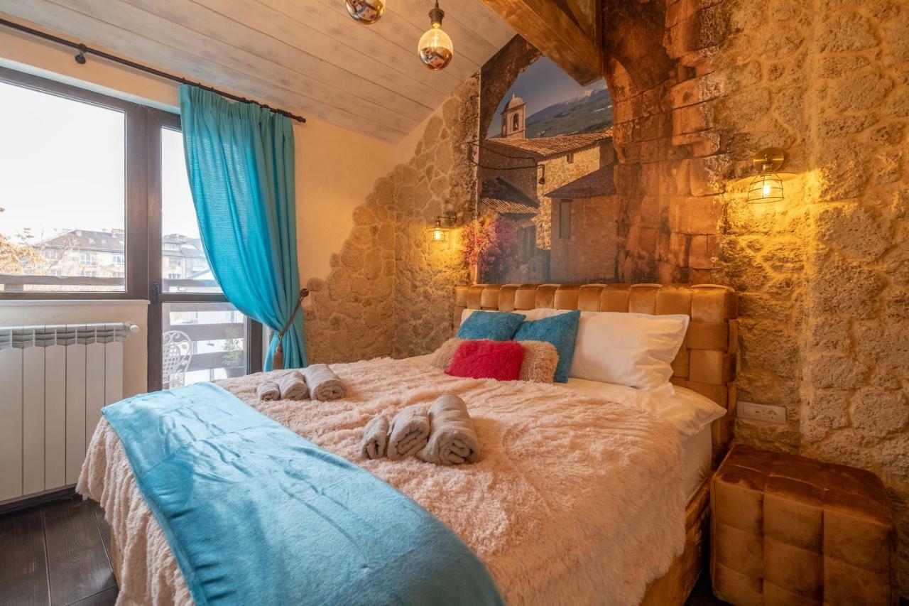 2-Bedroom Elegant Apartment In Mediterranean Style صوفيا المظهر الخارجي الصورة